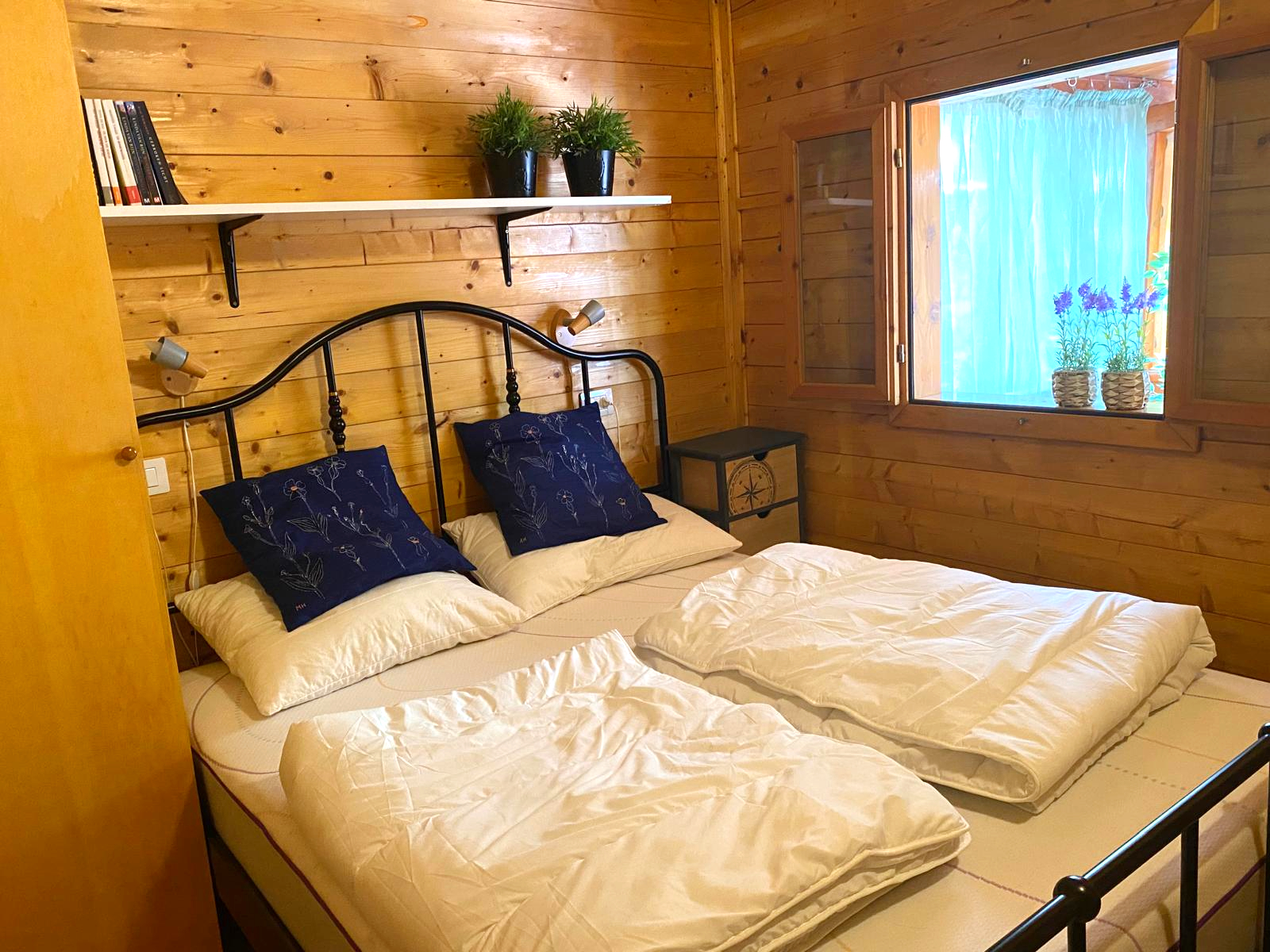 Slaapkamer 2 chalet Bruxelles 17 met stapelbed