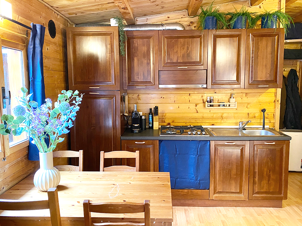 Slaapkamer 1 chalet Bruxelles 19 met tweepersoonsbed