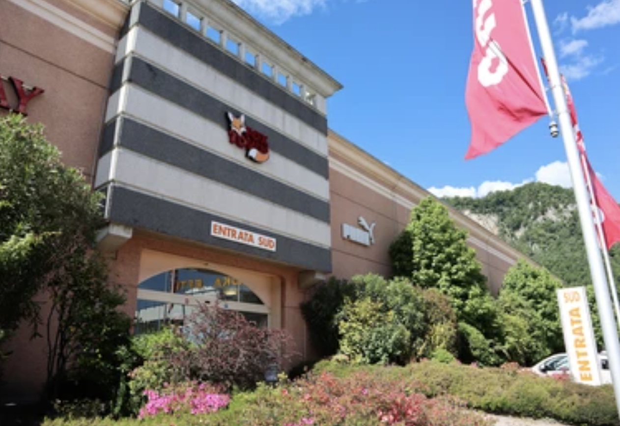 Fox Town outlet shopping center Mendrisio ingang